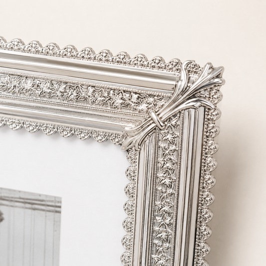 Ramka metalowa dekoracyjna 13x18 cm RM2957NS – zdjęcie dodatkowe (RM2957NS)