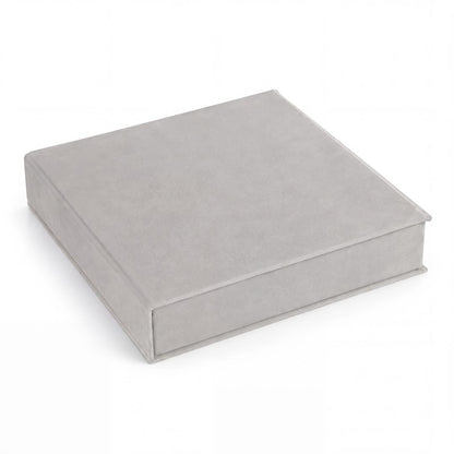 Album tradycyjny VELVET 29×32 cm jasnoszary z welurowym pudełkiem GEDEON – zamknięte pudełko na album, białe tło